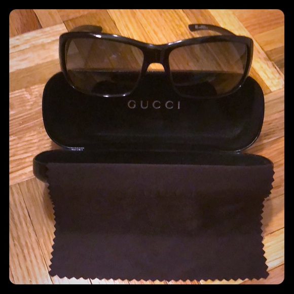 Gucci Accessories - Authentic Black Gucci Sunglasses